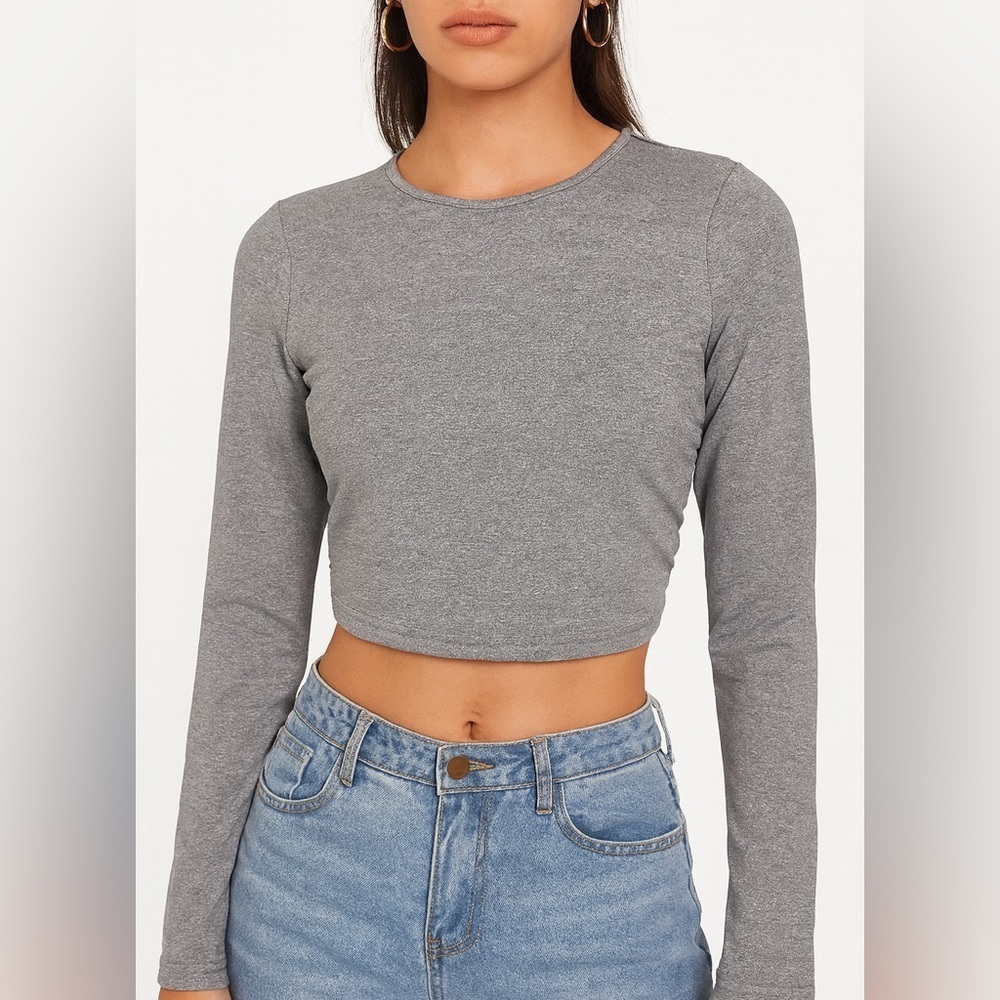 Gray Cropped Fitted Long Sleeve Tee